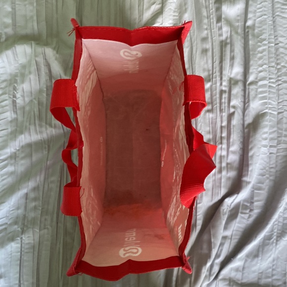 Red Lululemon Reusable Bag - Picture 4 of 12